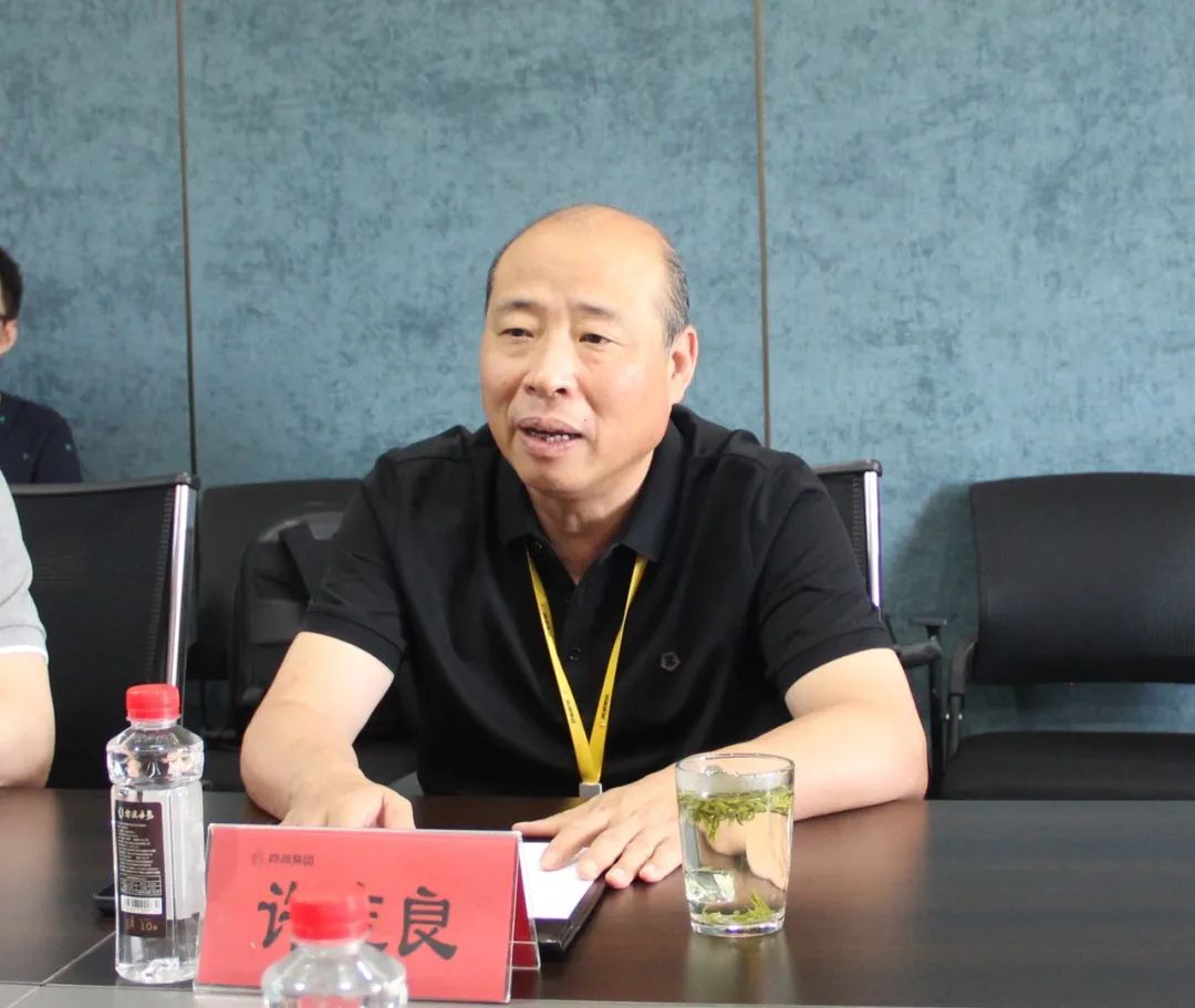 商源集团副董事长许志良商源集团副董事长许志良表示,商源集团以酒水